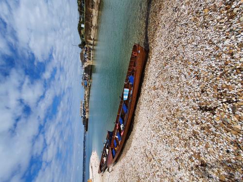 On the beach at the Ferryboat cafe